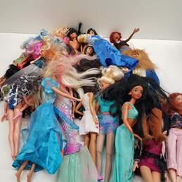 Assorted Dolls Large Bundle alternative image