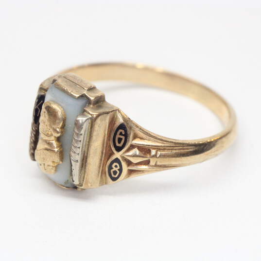 10K Yellow Gold Mother of Pearl 1968 Class Ring Size: 8 - 3.7g image number 3