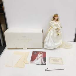Danbury Mint The Princess Sarah Bride Doll The Royal Wedding with Paperwork