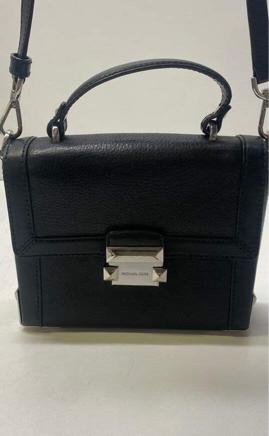 Michael Kors Leather Jayne Small Trunk Bag Black image number 1