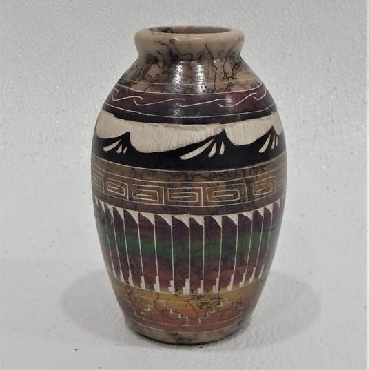 Native American Navajo Horse Hair Pottery 5" Vase Signed image number 4