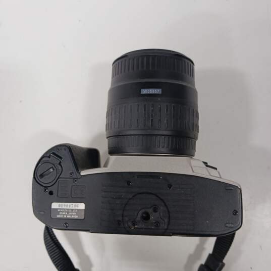Minolta Maxxum QT si 28-80mm 1:3.5-5.6 Camera with Strap image number 6