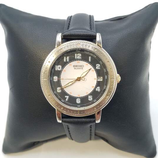 Seiko 5422 35mm Rare Vintage Date Analog Quartz Watch 38g image number 2