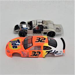Hot Wheels Crews Choice NASCAR Scott Pruett Tide Car w/ KB Toys Series Die Casts alternative image