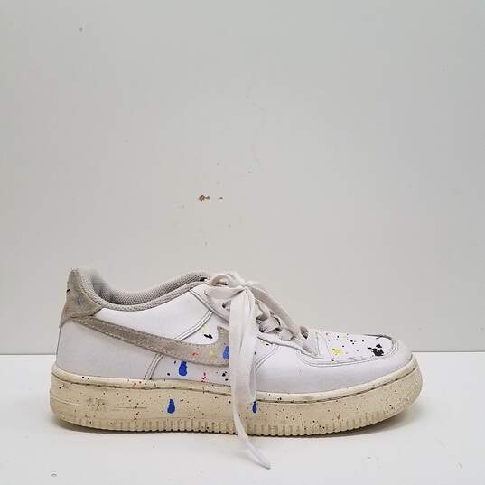 Nike Air Force 1 Low LV8 3 White Paint Splatter (GS) Casual Shoes Size 5.5Y Women's Size 7 image number 1