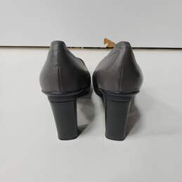 Tsubo Women's Grey Leather Heels Size 11 alternative image