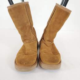 Ugg Women Brown Boots SZ 6