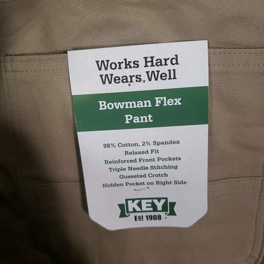 NWT Mens Regular Fit Flat Front Slash Pockets Bowman Flex Work Pants Size 36X32 image number 3