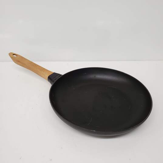Staub Ceramic Cast Iron 11 Inch Frying Pan with Wooden Handle image number 1
