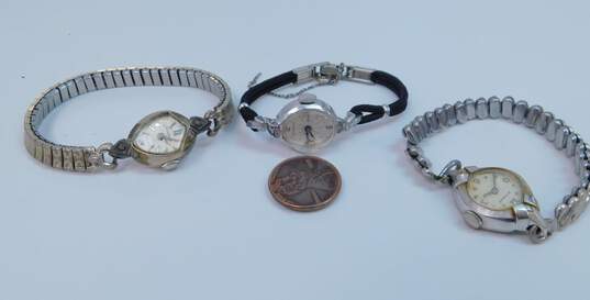 Ladies Vintage R.G.P. Wittnauer Benrus & Sovereign Jeweled Watches 38.7g image number 7