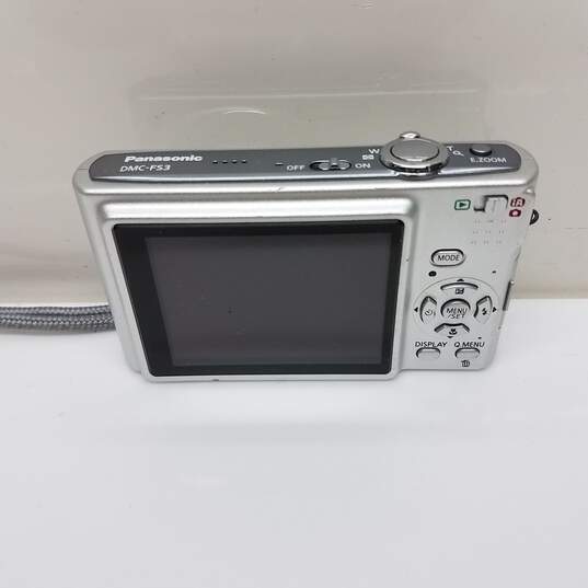 Panasonic Lumix DMC-FS3 8.1MP Compact Digital Camera Silver image number 2