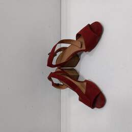 Women's Universal Thread Red Suede Heels Size 8 alternative image