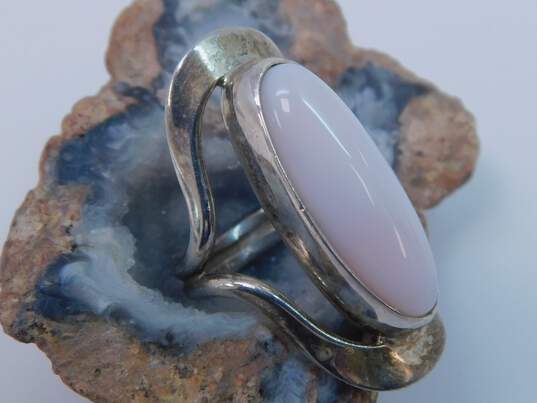 DDD Dominique Dinouart Mexico 925 Modernist Pink Shell Cabochon Long Saddle Ring 11.9g image number 3