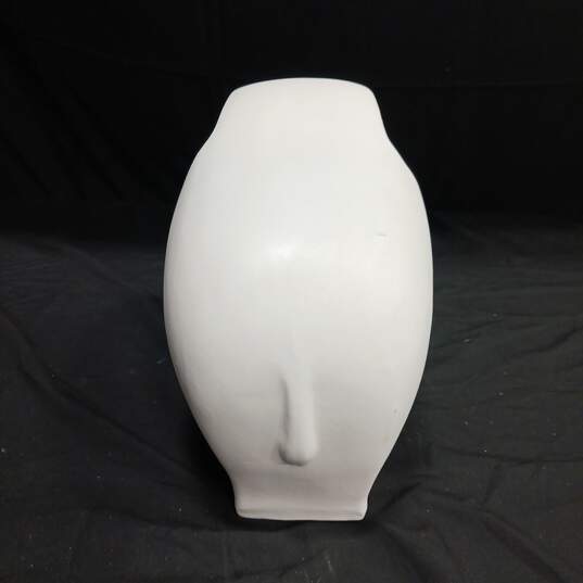 Ceramic Or Porcelain White Elephant Statue (5.8lbs) image number 4