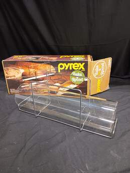 Pyrex Bake a Round Bread Baking Ovenware W/ Box
