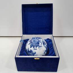 Vintage Asian Blue/White Porcelain Carpet Ball In Box
