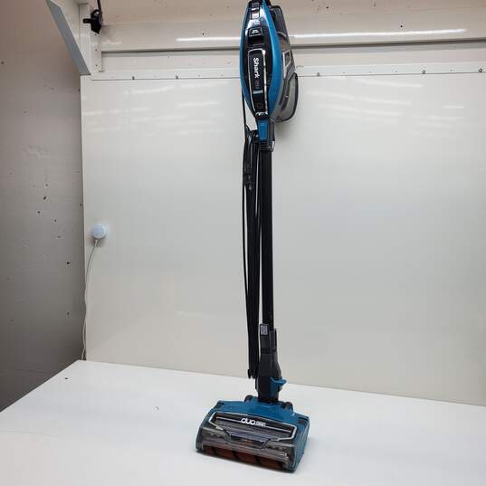 Shark Apex Duo Clean Stick Corded Vacuum Untested image number 1