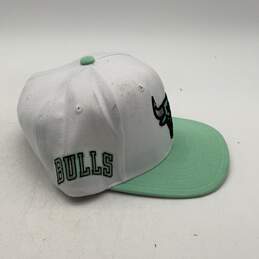 Mitchell & Ness Mens Teal White Chicago Bulls Snapback Baseball Hat One Size alternative image