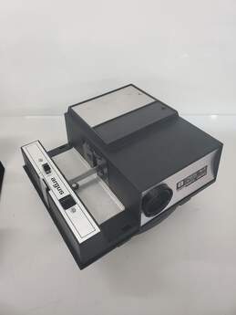 Vintage Airequipt Inc. Argus 266 A-3 Slide Projector - Untested alternative image