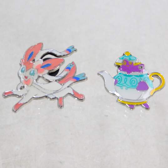 Lot of 2 Pokemon TCG Pins w/ 2021 Sylveon Pin image number 1