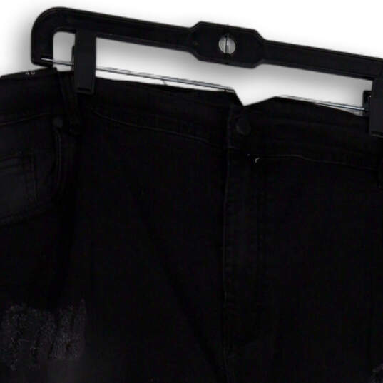 NWT Mens Black Distressed Pockets Dark Wash Stretch Bermuda Shorts Size 40 image number 3