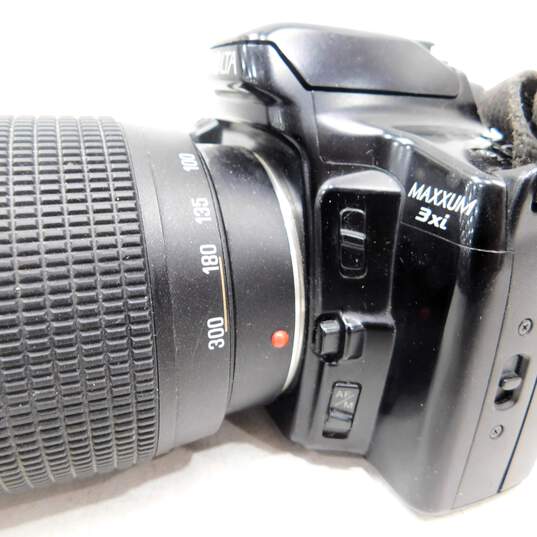 Minolta Maxxum 3xi SLR 35mm Film Camera With Tamron 70-300mm Lens image number 8