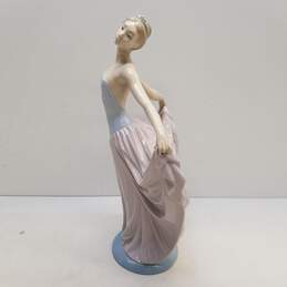 Lladro Porcelain Art Sculpture  Ballet Dancer Figurine alternative image