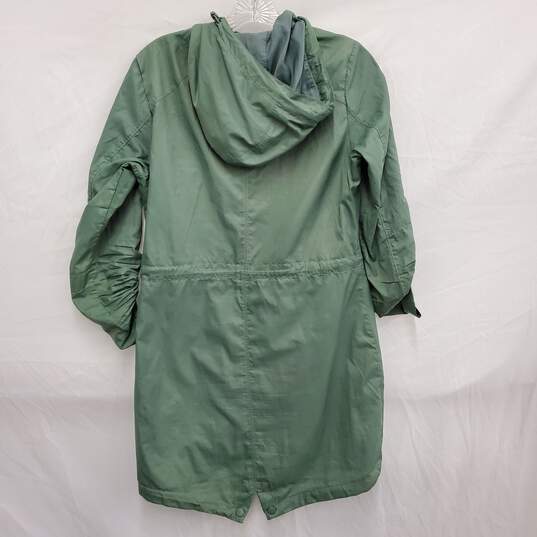 The North Face WM's 100% Polyester & Nylon Army Green Hooded Windbreaker Size S/P image number 2