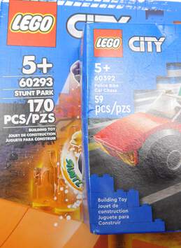 City Factory Sealed Sets 60392: Police Bike Car Chase & 60293: Stunt Park + Crank LED Minifig Light alternative image