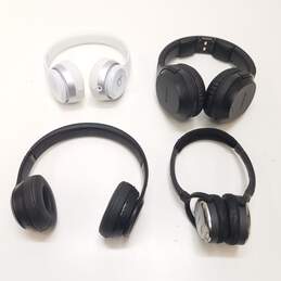 Audio Headphones Bundle Lot of 4 for Parts or Repair Beats Bose Sony