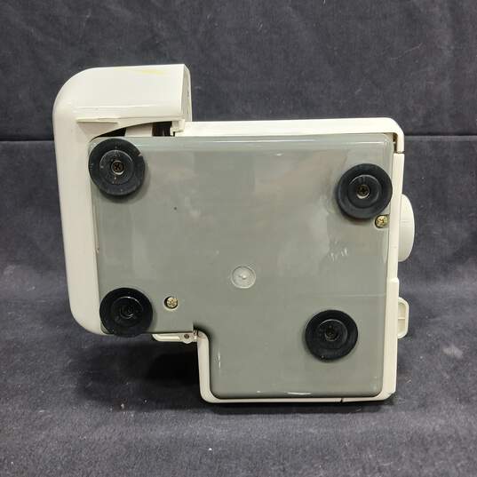 Kenmore Small White Sewing Machine ( Parts & Repair ) image number 6