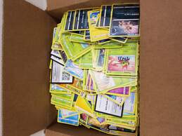 (400 Plus) Assorted Pokémon TCG Common And Uncommon Trading Cards alternative image