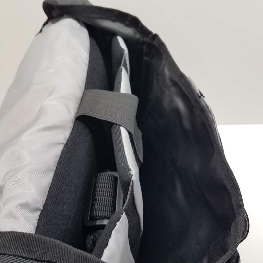 Kensington Saddle Bag Pro Convertible Notebook Carrying Case image number 5