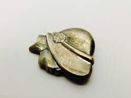 Vintage Sterling Silver Lady In Hat & Bow Brooches 18.0g alternative image