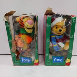 2 Vintage Winnie the Pooh & Tigger Animated Xmas Figures