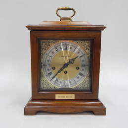 Vintage Howard Miller Graham Bracket Windsor Cherry Finish Wood Mantel Clock 612437 w/ Key