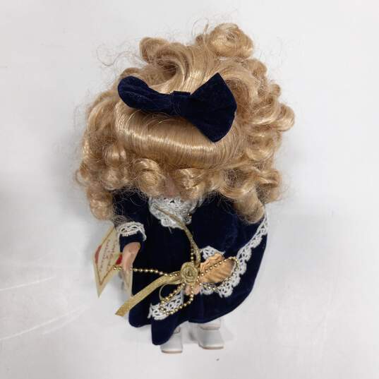 Collector's Choice Musical Porcelain Doll NWT image number 5