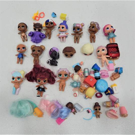 L.O.L. Surprise! Doll Lot - LOL Dolls , Pets and Accessories image number 2