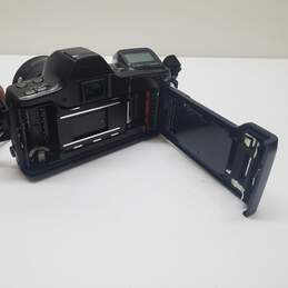 MINOLTA DYNAX 8000i 55mm Format,Zoom 24-50mm, 1:4 (22) SLR Camera For Parts/Repair alternative image