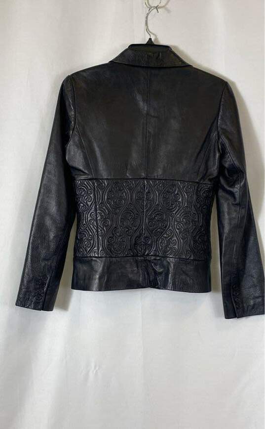 BCBGMAXAZRIA Womens Black Leather Long Sleeve Embroidered Blazer Jacket Size 2 image number 2