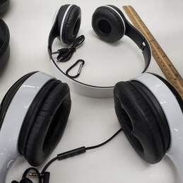 2 White Headphones Over Ear w/cases-Both Power On/ Source/Soul Brand alternative image
