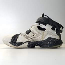 Nike Lebron James Soldier Nine Premium Men Shoes Size  8 alternative image