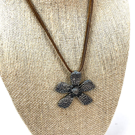 Designer Silpada 925 Sterling Silver Leather Cord Flower Pendant Necklace image number 1