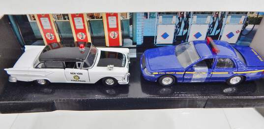 Racing Champions Ltd Ed Then & Now Ford 1957 1998 Police Cars NIB image number 2