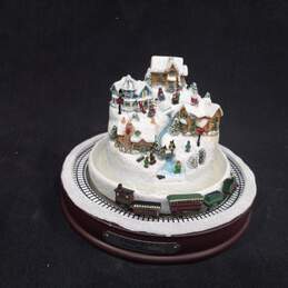 Thomas Kinkade White Christmas Masterpiece Edition Village Sculpture