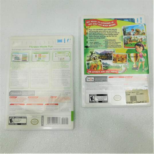 Nintendo Wii With 2 Games Including Mini Golf Resort image number 11