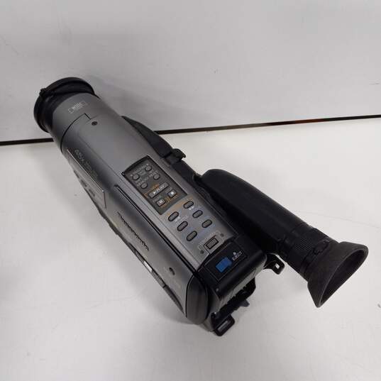 RX18 Palmcorder VHS-C Movie Camera image number 4