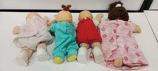 Bundle of 4 Assorted Cabbage Patch Dolls image number 4