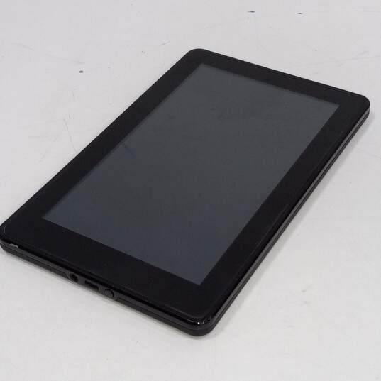 Amazon Kindle Fire 8GB Tablet Model D01400 image number 1