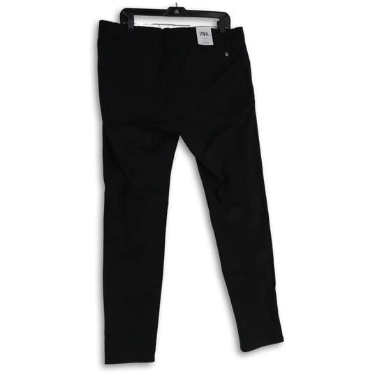 NWT Mens Black Flat Front Pockets Skinny Leg Chino Pants Size 36 image number 2